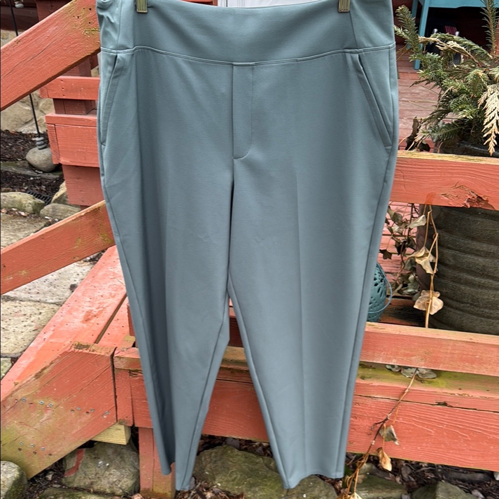 Athleta Sage Green ankle Pant, size 16 tall
